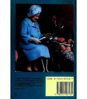 HM The Queen Mother (Famous People) Back Cover